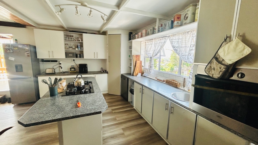 4 Bedroom Property for Sale in Southernwood Eastern Cape